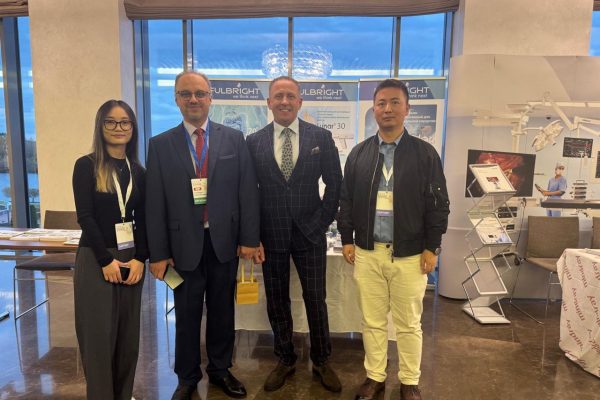 photo_5206514855962152712_y