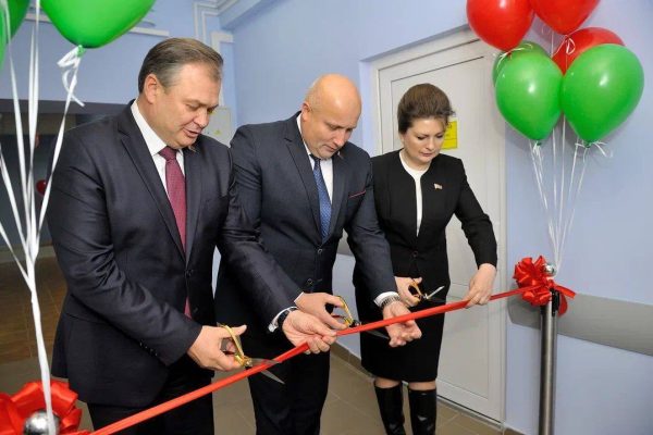 photo_5215581192621592624_y